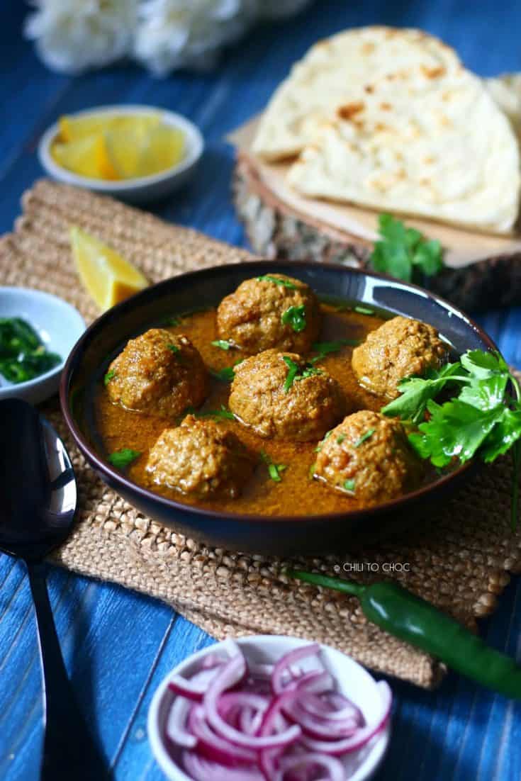 Beef Kofta Curry (Pakistani Meatballs Curry) - Chili to Choc